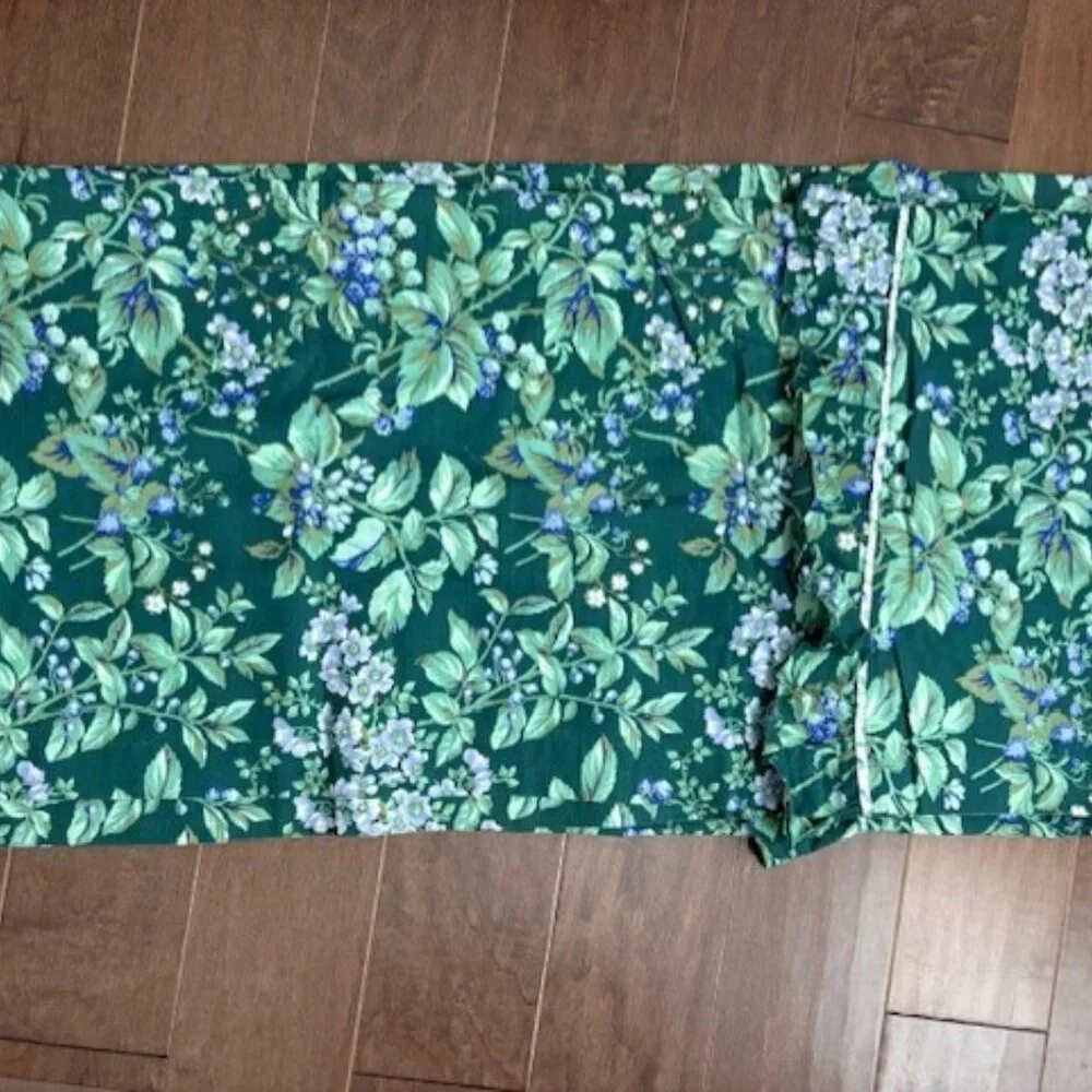 Vintage EUC Laura Ashley Bramble Shower Curtain w/ Ruffle 70"x 74" - Picture 6 of 8